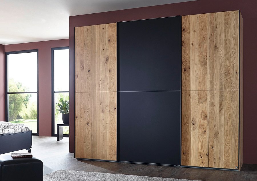 Scale Slide Kleiderschrank